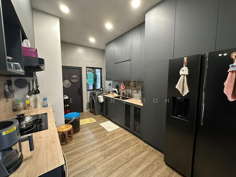 2-storey Terraced House for Sale in Taman Impian Emas (Skudai) - Ee Fong Toh - Kitchen - PropertyGuru.com.my