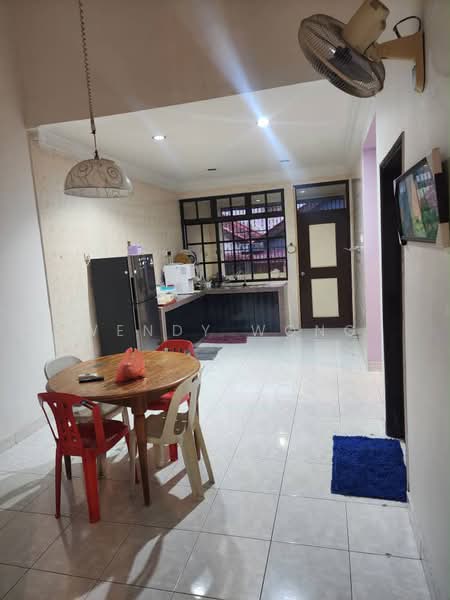 Rumah Teres 1.5-Tingkat untuk Disewa di Taman Rinting (Masai) - Wendy Wong - Kitchen - PropertyGuru.com.my