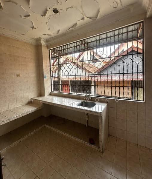 Rumah Teres 1.5-Tingkat untuk Disewa di Taman Rinting (Masai) - Wendy Wong - Kitchen - PropertyGuru.com.my