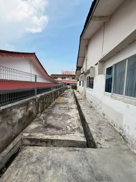 Rumah Berkembar untuk Dijual di Taman Nesa (Chaah) - Kuu Chin - PropertyGuru.com.my