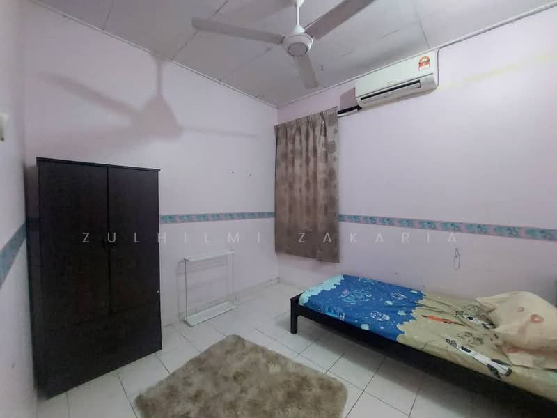 Pangsapuri untuk Dijual di Pinggiran Cempaka, Ampang - Zulhilmi Zakaria - Bedroom - PropertyGuru.com.my
