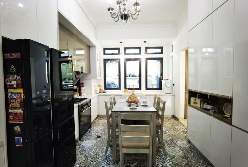 Zero-Lot Bungalow for Sale in Shah Alam (Selangor) - Zairul Asrah Zulkefli - Kitchen - PropertyGuru.com.my