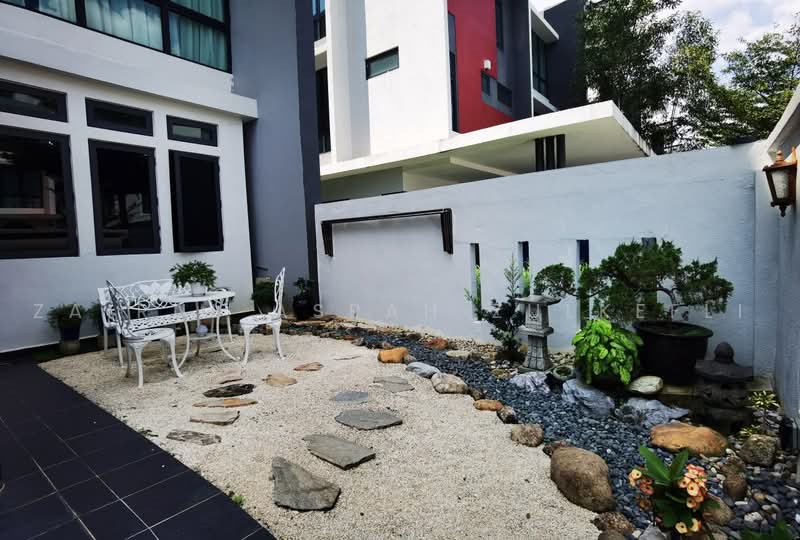 Zero-Lot Bungalow for Sale in Shah Alam (Selangor) - Zairul Asrah Zulkefli - Garden - PropertyGuru.com.my