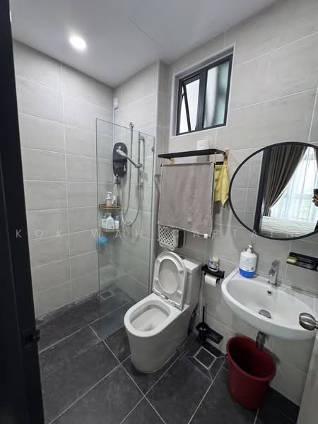 Kediaman Servis untuk Disewa di B11 Parkland Residence - Kok Wah Captain - Bathroom - PropertyGuru.com.my
