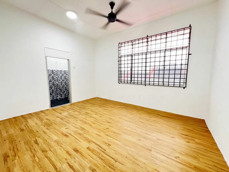 2-storey Terraced House for Sale in Taman Bukit Kempas (Tampoi) - Ee Fong Toh - Interior - PropertyGuru.com.my