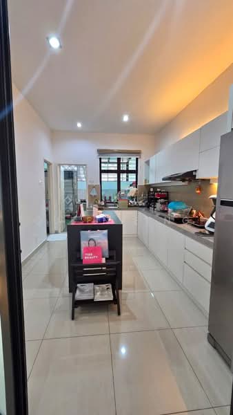 Semi-Detached House for Sale in Johor Bahru (Johor) - Queenie Ng - Kitchen - PropertyGuru.com.my