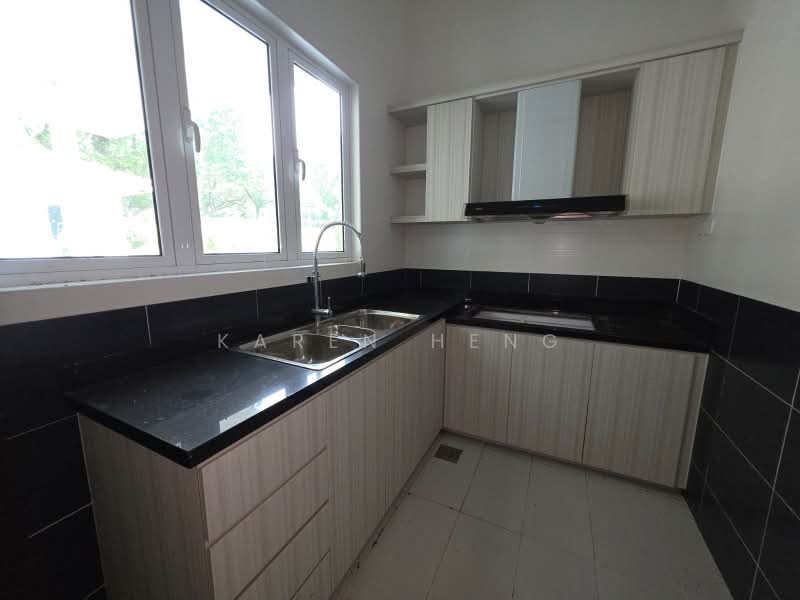 Bungalow House for Sale in Leisure Farm (Gelang Patah) - Karen Heng - Kitchen - PropertyGuru.com.my