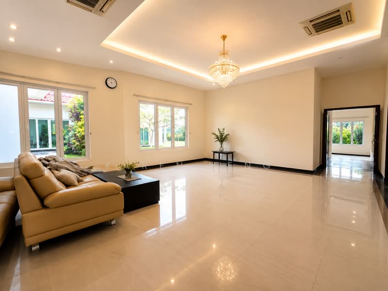 Bungalow House for Sale in Leisure Farm (Gelang Patah) - Karen Heng - Living Room - PropertyGuru.com.my
