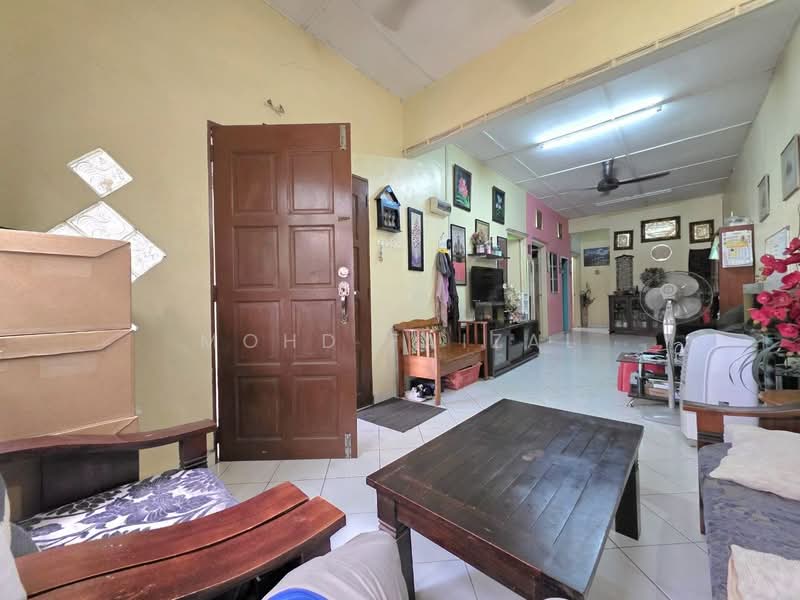Rumah Teres 1-Tingkat untuk Dijual di Hulu Semenyih (Selangor) - Mohd Faizal - Living Room - PropertyGuru.com.my