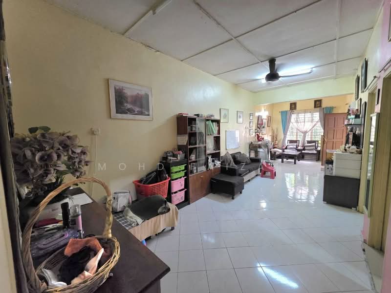 Rumah Teres 1-Tingkat untuk Dijual di Hulu Semenyih (Selangor) - Mohd Faizal - Living Room - PropertyGuru.com.my