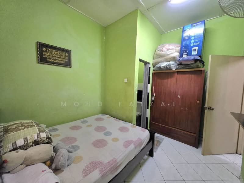 Rumah Teres 1-Tingkat untuk Dijual di Hulu Semenyih (Selangor) - Mohd Faizal - Bedroom - PropertyGuru.com.my