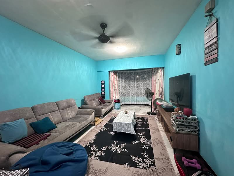 Apartment for Sale at Sri Intan 2 - Jay Yong - Living Room - PropertyGuru.com.my