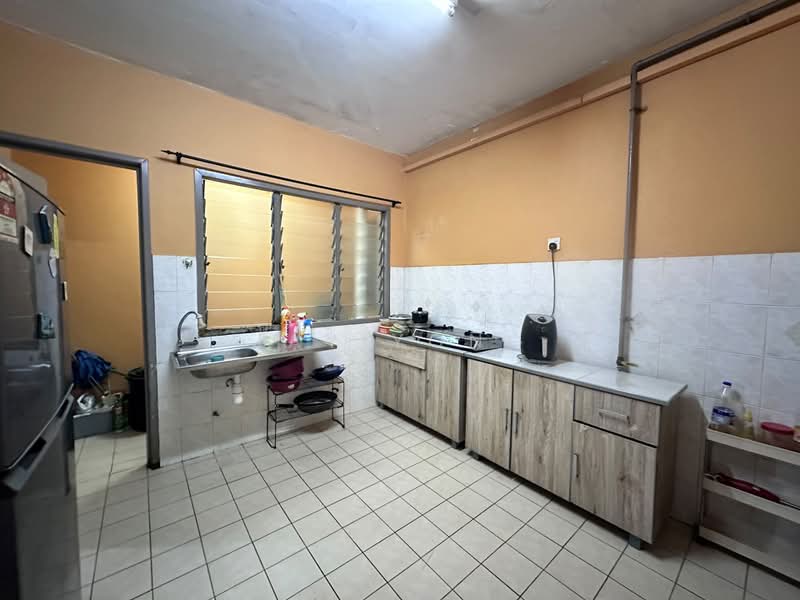 Apartment for Sale at Sri Intan 2 - Jay Yong - Kitchen - PropertyGuru.com.my