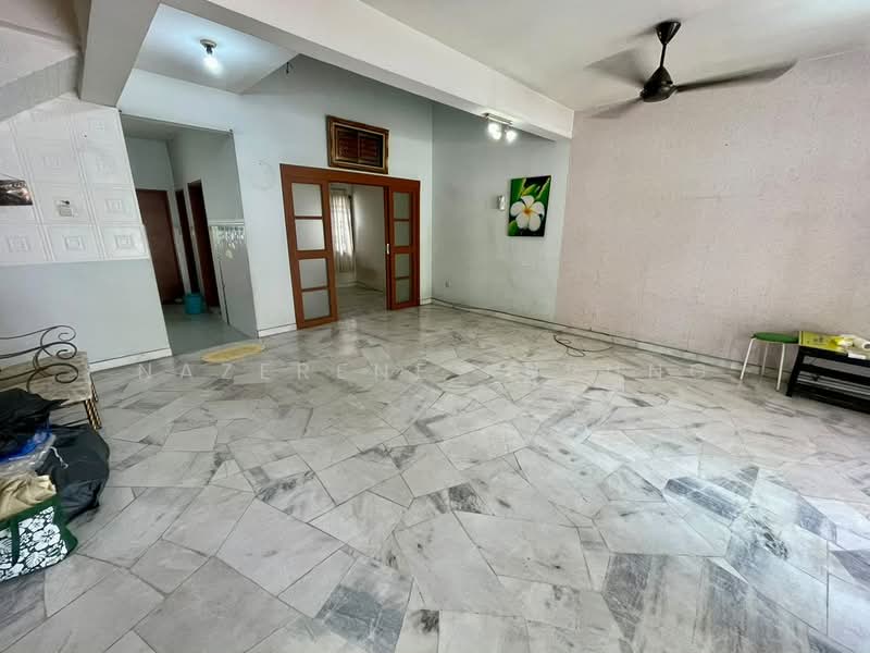 2-storey Terraced House for Rent in Putra Heights (Subang Jaya) - Nazerene Kurung - Living Room - PropertyGuru.com.my