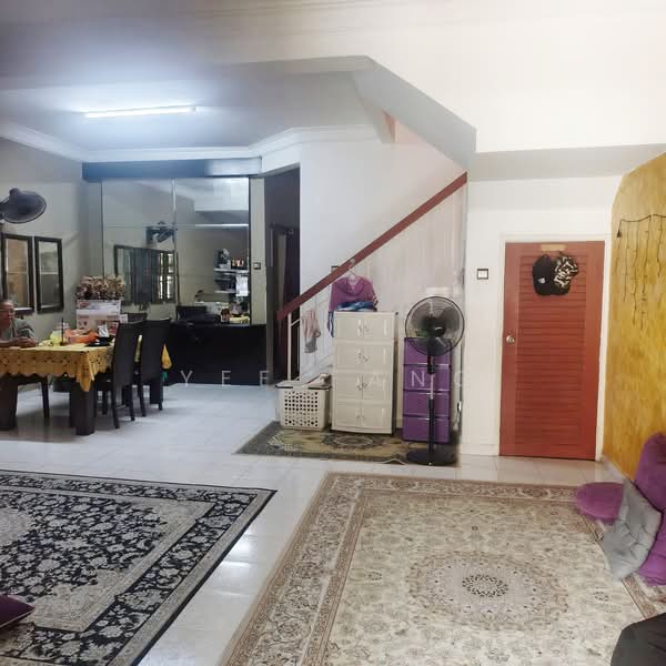 Rumah Teres 2-Tingkat untuk Dijual di Taman Pelangi Semenyih (Semenyih) - Yee Fang - Living Room - PropertyGuru.com.my