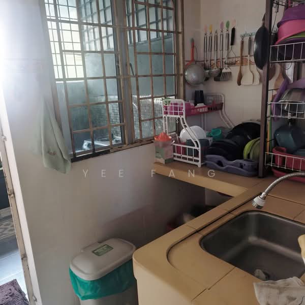 Rumah Teres 2-Tingkat untuk Dijual di Taman Pelangi Semenyih (Semenyih) - Yee Fang - Kitchen - PropertyGuru.com.my