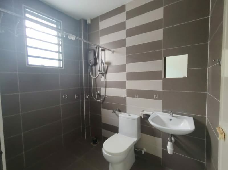 Rumah Teres 2-Tingkat untuk Dijual di Taman Lapangan Hartamas (Ipoh) - Chris Chin - Bathroom - PropertyGuru.com.my