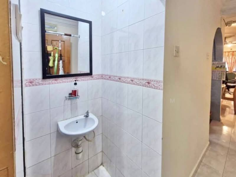 Apartment for Sale at Cendana Apartment - Syahrim Naim - Bathroom - PropertyGuru.com.my