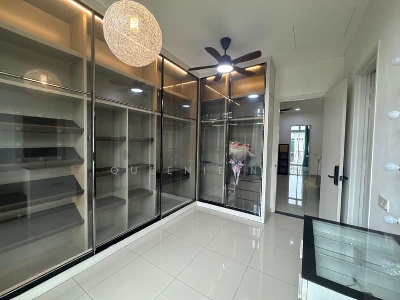 3-storey Terraced House for Sale in Taman Mount Austin (Tebrau) - Queenie Ng - PropertyGuru.com.my