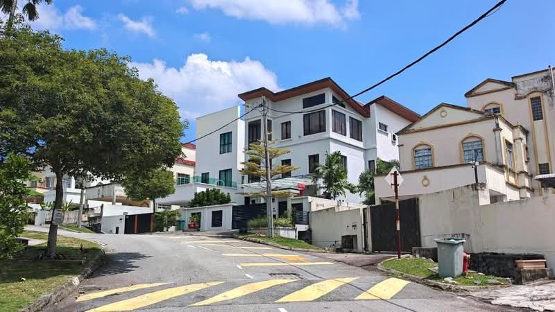 Semi-Detached House for Sale in Ampang (Selangor) - Tony YY - Exterior - PropertyGuru.com.my