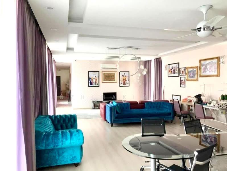 Bungalow House for Sale in Country Heights (Kajang) - NUZULHAKIMI . - Living Room - PropertyGuru.com.my
