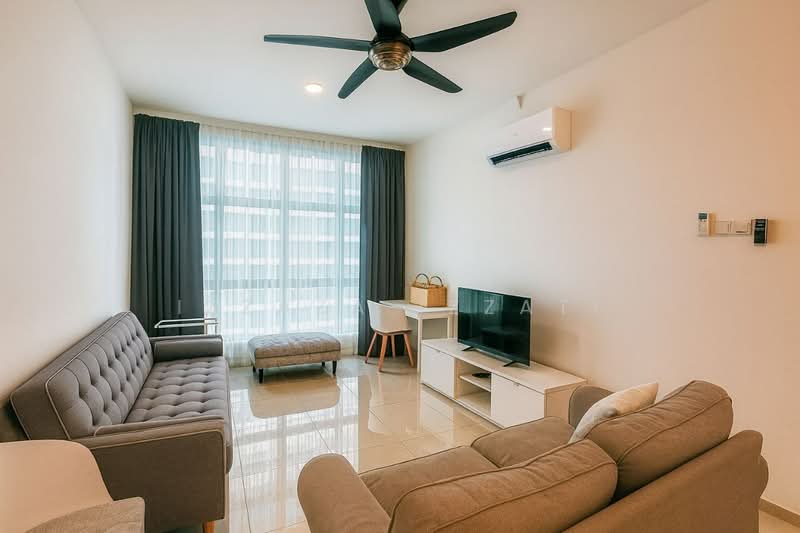 Kediaman Servis untuk Dijual di Vista Alam Serviced Apartment - Izzaza Izzati - Living Room - PropertyGuru.com.my