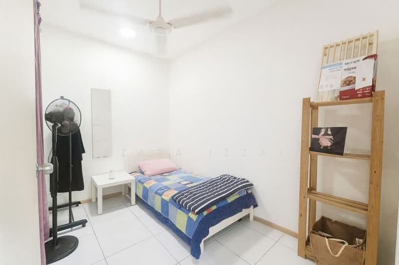 Kediaman Servis untuk Dijual di Vista Alam Serviced Apartment - Izzaza Izzati - Bedroom - PropertyGuru.com.my