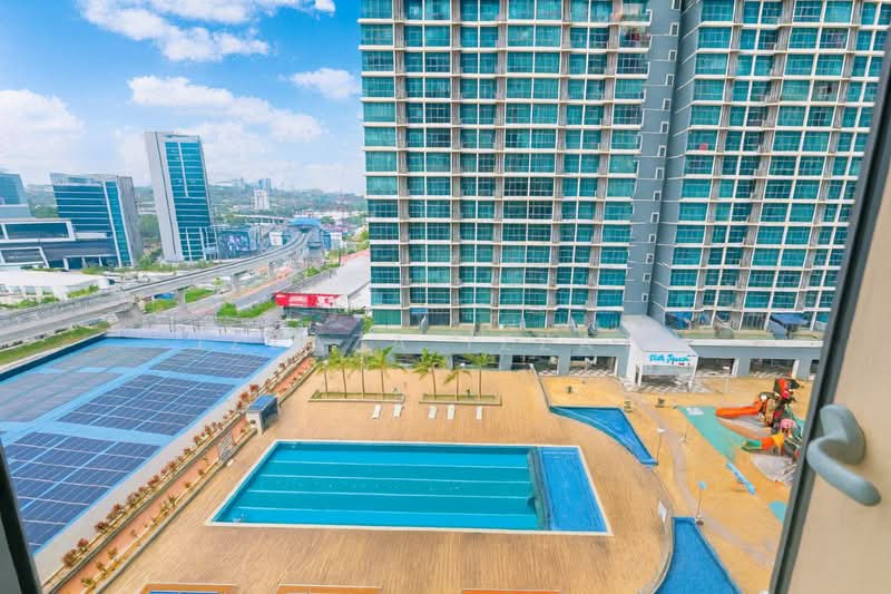 Kediaman Servis untuk Dijual di Vista Alam Serviced Apartment - Izzaza Izzati - Exterior - PropertyGuru.com.my