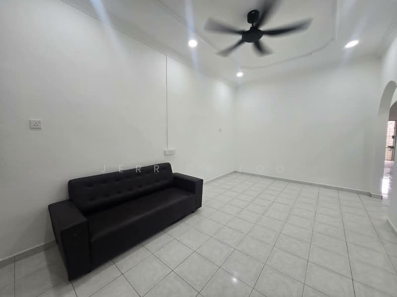 Rumah Teres 1-Tingkat untuk Dijual di Kluang (Johor) - Jerrick Foo - Living Room - PropertyGuru.com.my