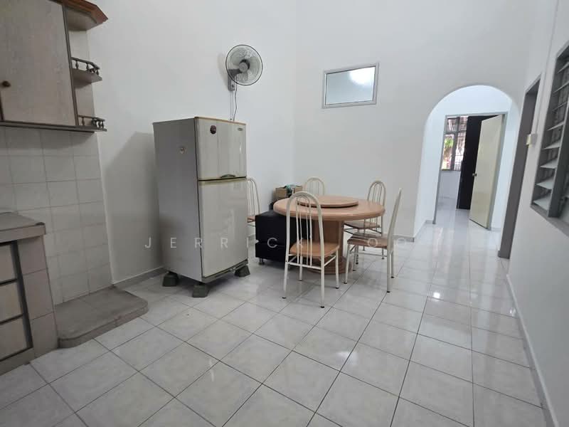 Rumah Teres 1-Tingkat untuk Dijual di Kluang (Johor) - Jerrick Foo - Dining Room - PropertyGuru.com.my