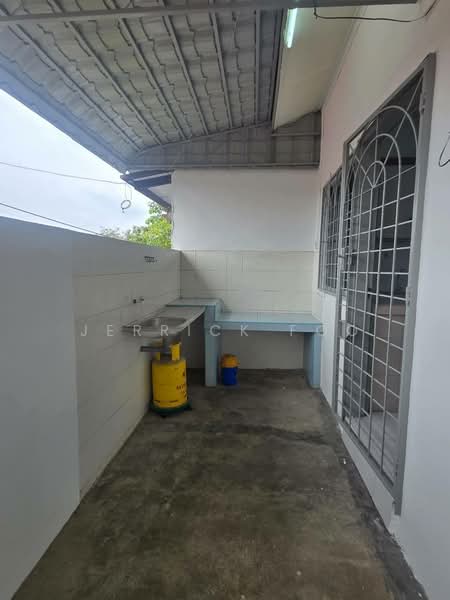 Rumah Teres 1-Tingkat untuk Dijual di Kluang (Johor) - Jerrick Foo - Exterior - PropertyGuru.com.my