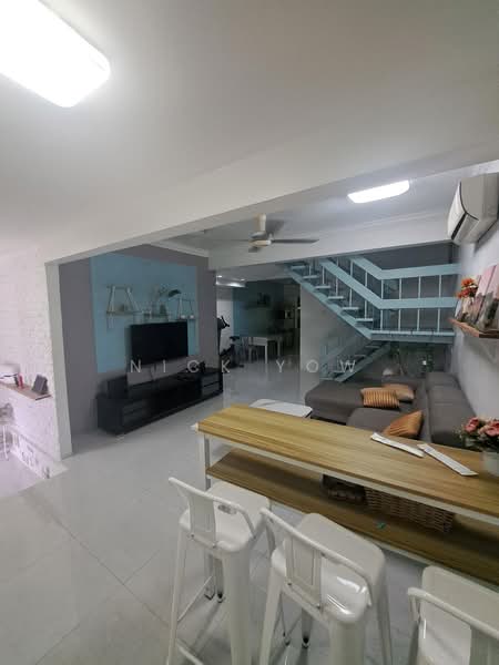Rumah Flat untuk Dijual di Taman Sri Gombak - Nick Yow - Living Room - PropertyGuru.com.my