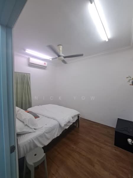 Rumah Flat untuk Dijual di Taman Sri Gombak - Nick Yow - Bedroom - PropertyGuru.com.my