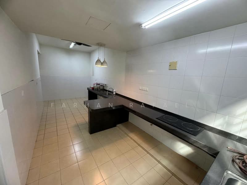 2-storey Terraced House for Sale in Seksyen 35 (Shah Alam) - Farhan Rafael - Kitchen - PropertyGuru.com.my