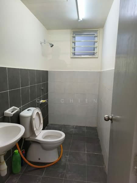 Pangsapuri untuk Disewa di Melodi Perdana - CK Chien - Bathroom - PropertyGuru.com.my