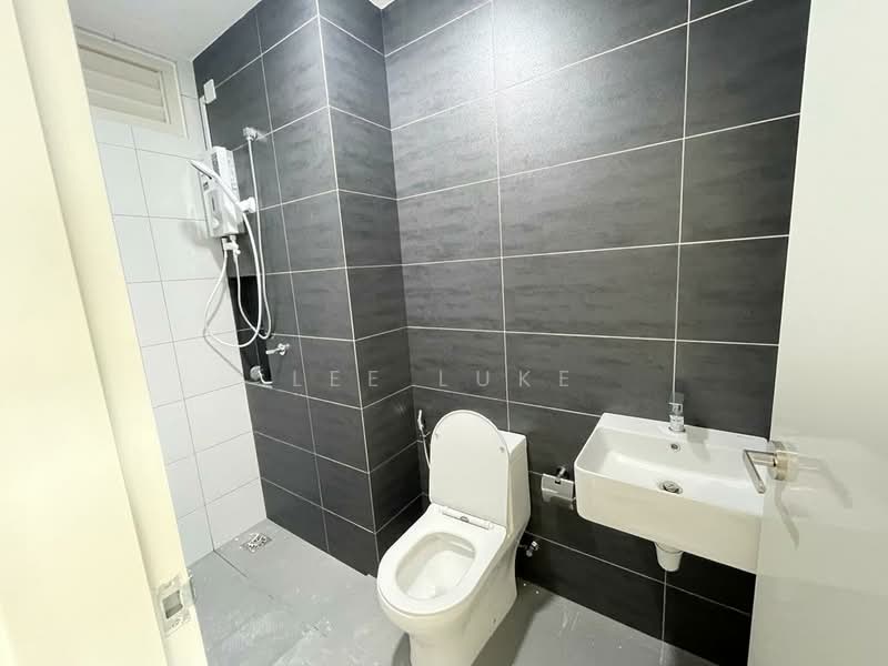 Service Residence for Sale at Horizon Suites - Lee Luke - Bathroom - PropertyGuru.com.my