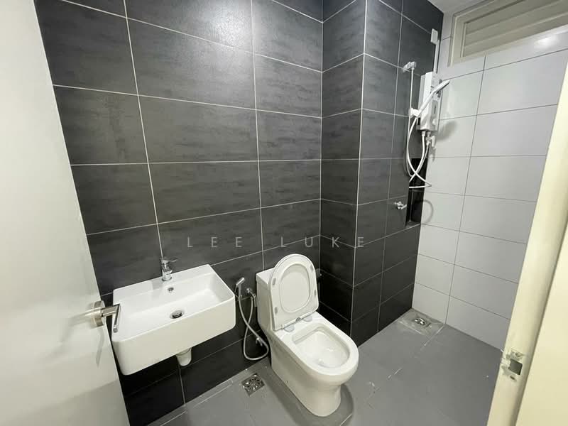 Service Residence for Sale at Horizon Suites - Lee Luke - Bathroom - PropertyGuru.com.my