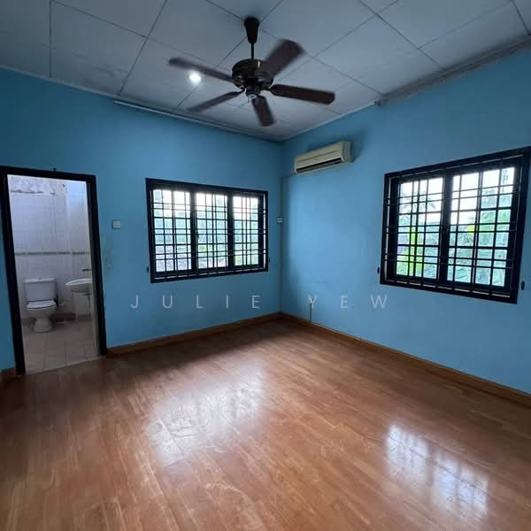 Rumah Teres 2-Tingkat untuk Dijual di Taman Mutiara Rini (Skudai) - Julie Yew - Bathroom - PropertyGuru.com.my