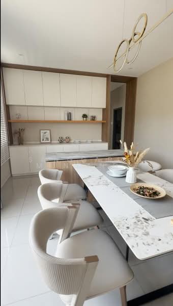 Rumah Berkembar untuk Dijual di Serai Residensi Zone B Phase 3 (Begonia) (Padang Serai) - Sanggaran Muniandy - Dining Room - PropertyGuru.com.my