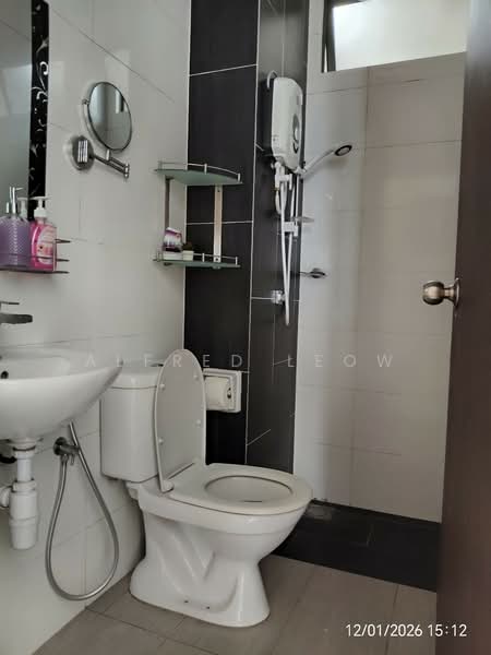 Kediaman Servis untuk Disewa di Seasons Garden Residences - Alfred Leow - Bathroom - PropertyGuru.com.my