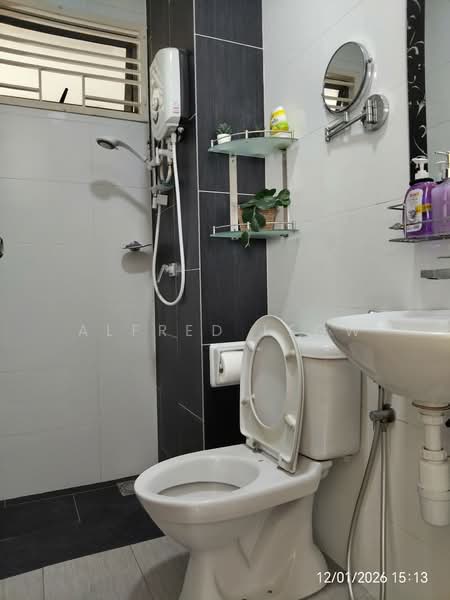 Kediaman Servis untuk Disewa di Seasons Garden Residences - Alfred Leow - Bathroom - PropertyGuru.com.my