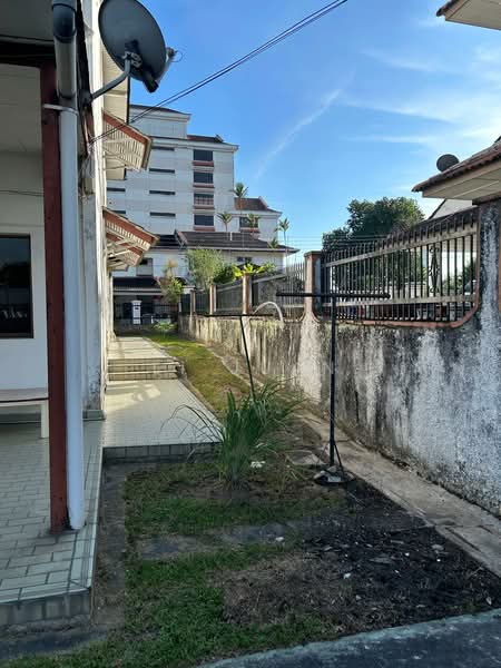 2-storey Terraced House for Sale in Taman Pelangi (Johor Bahru) - Li Juan - Exterior - PropertyGuru.com.my
