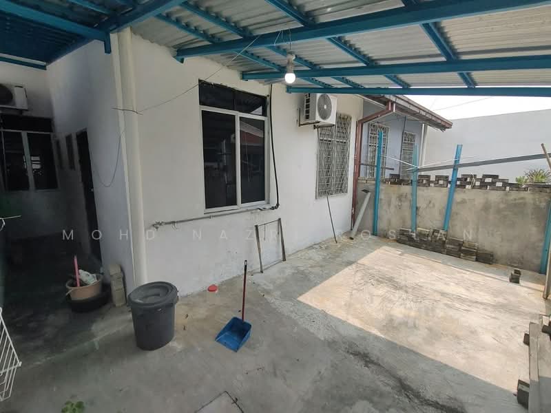 Rumah Teres 1-Tingkat untuk Dijual di Bukit Sentosa (Rawang) - Mohd Nazri Roslan - Exterior - PropertyGuru.com.my