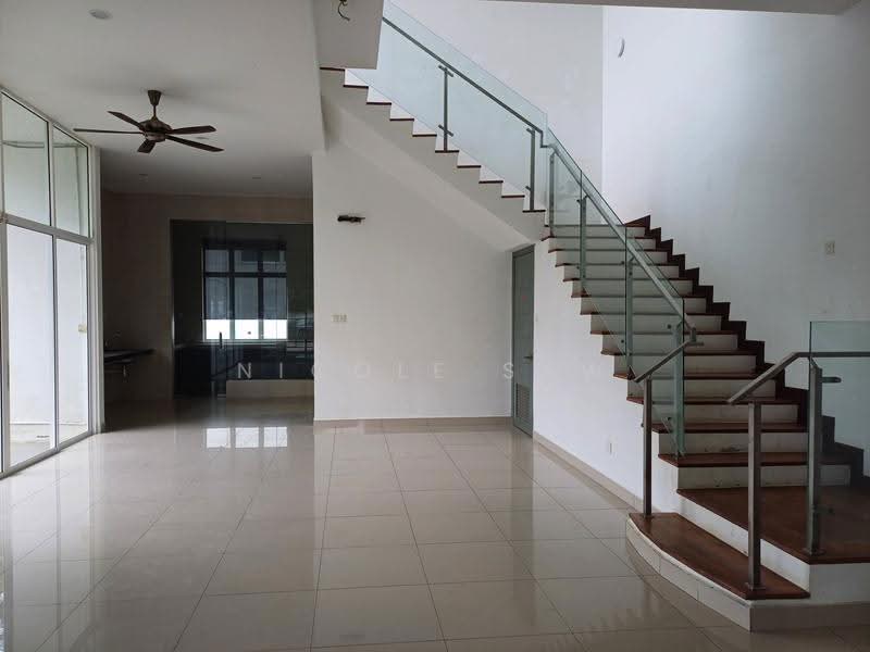 3-storey Terraced House for Rent in Taman Dolomite Templer (Rawang) - Nicole Saw - Living Room - PropertyGuru.com.my