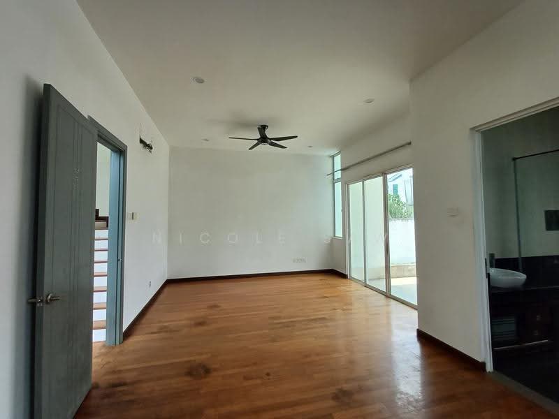 3-storey Terraced House for Rent in Taman Dolomite Templer (Rawang) - Nicole Saw - Living Room - PropertyGuru.com.my