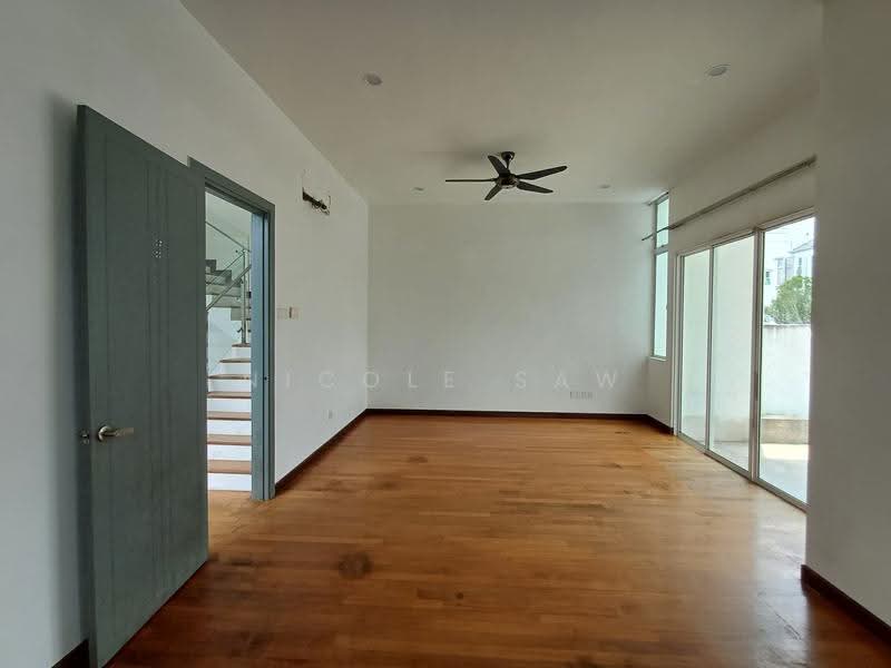 3-storey Terraced House for Rent in Taman Dolomite Templer (Rawang) - Nicole Saw - Living Room - PropertyGuru.com.my