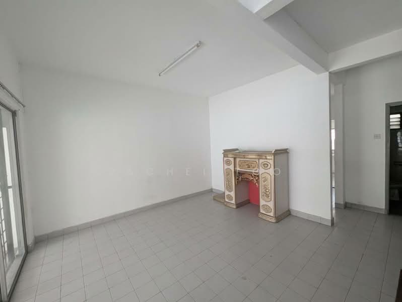 Rumah Teres 2-Tingkat untuk Dijual di Usj 2 (Subang Jaya) - Rachel Too - Living Room - PropertyGuru.com.my