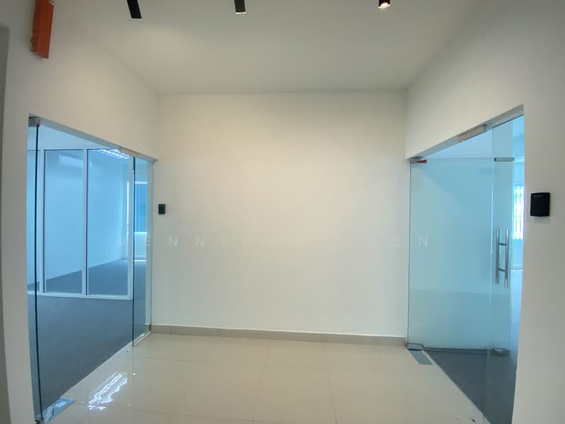 Office for Rent in Taman Equine (Seri Kembangan) - Jennifer Chen - Corridor - PropertyGuru.com.my