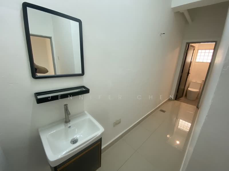 Office for Rent in Taman Equine (Seri Kembangan) - Jennifer Chen - Bathroom - PropertyGuru.com.my