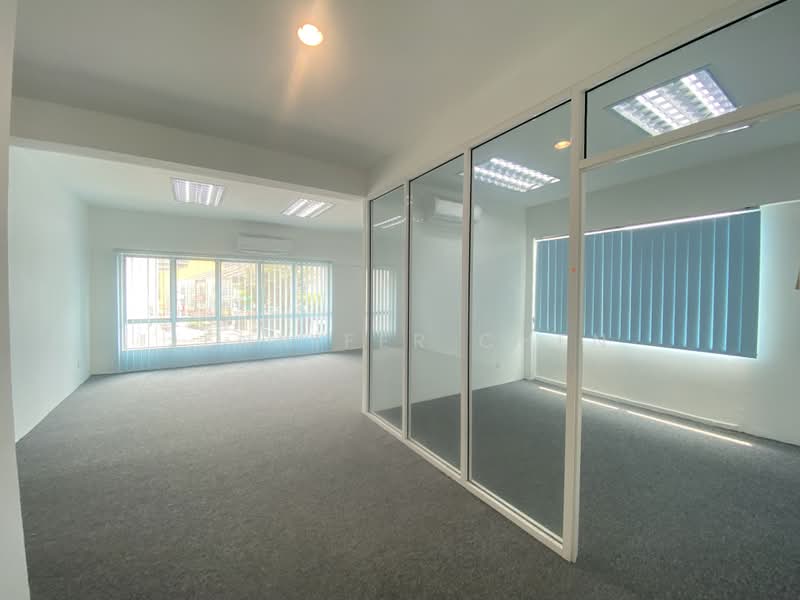 Office for Rent in Taman Equine (Seri Kembangan) - Jennifer Chen - Interior - PropertyGuru.com.my